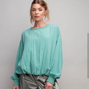 Easel Jade  Boxy Pleated Long Sleeve Blouse